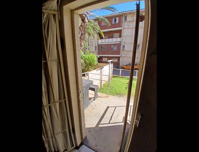 2 BEDROOM DUPLEX FOR SALE IN SIDWELL
